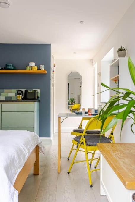 Apartamento Cosy Cotswolds Retreat Near Bath & Castle Combe Chippenham  Exterior foto
